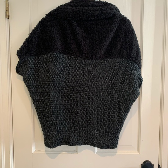 Cropped cardigan from Saks Fifth Avenue - Picture 2 of 3